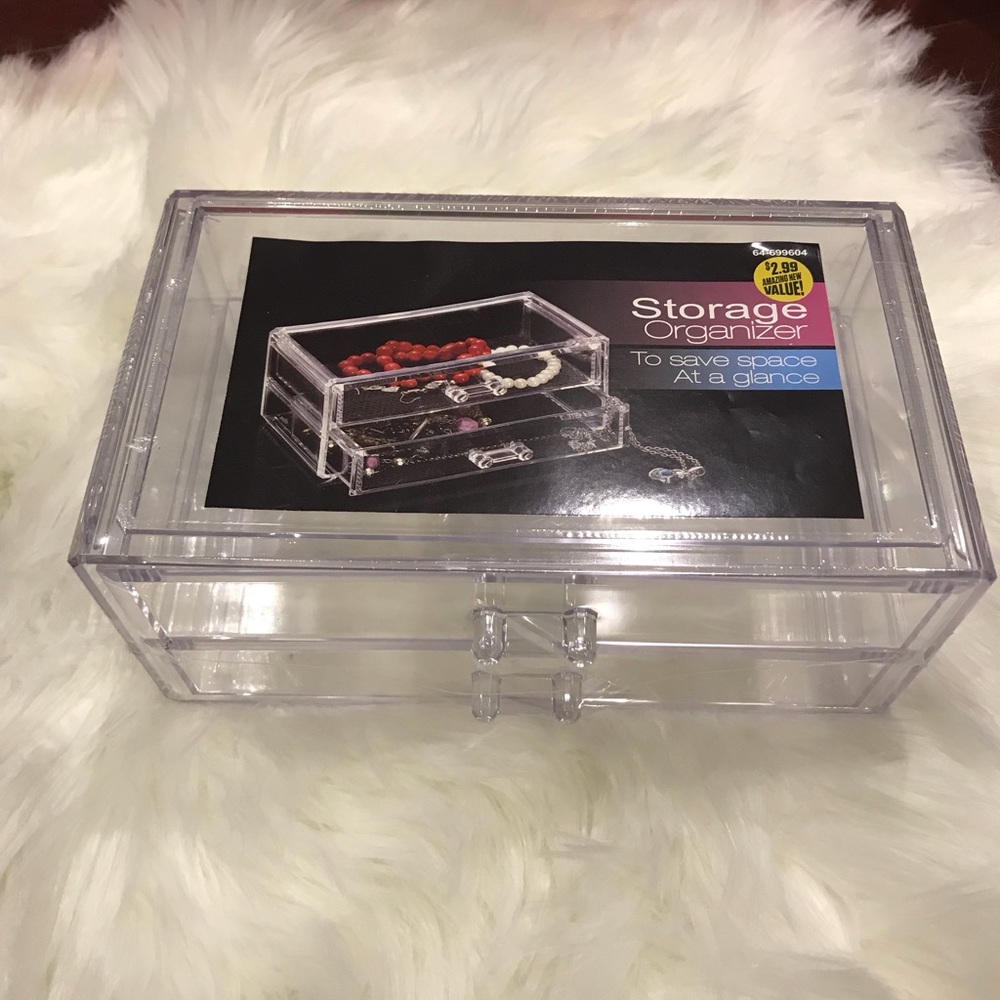 Jewelry box